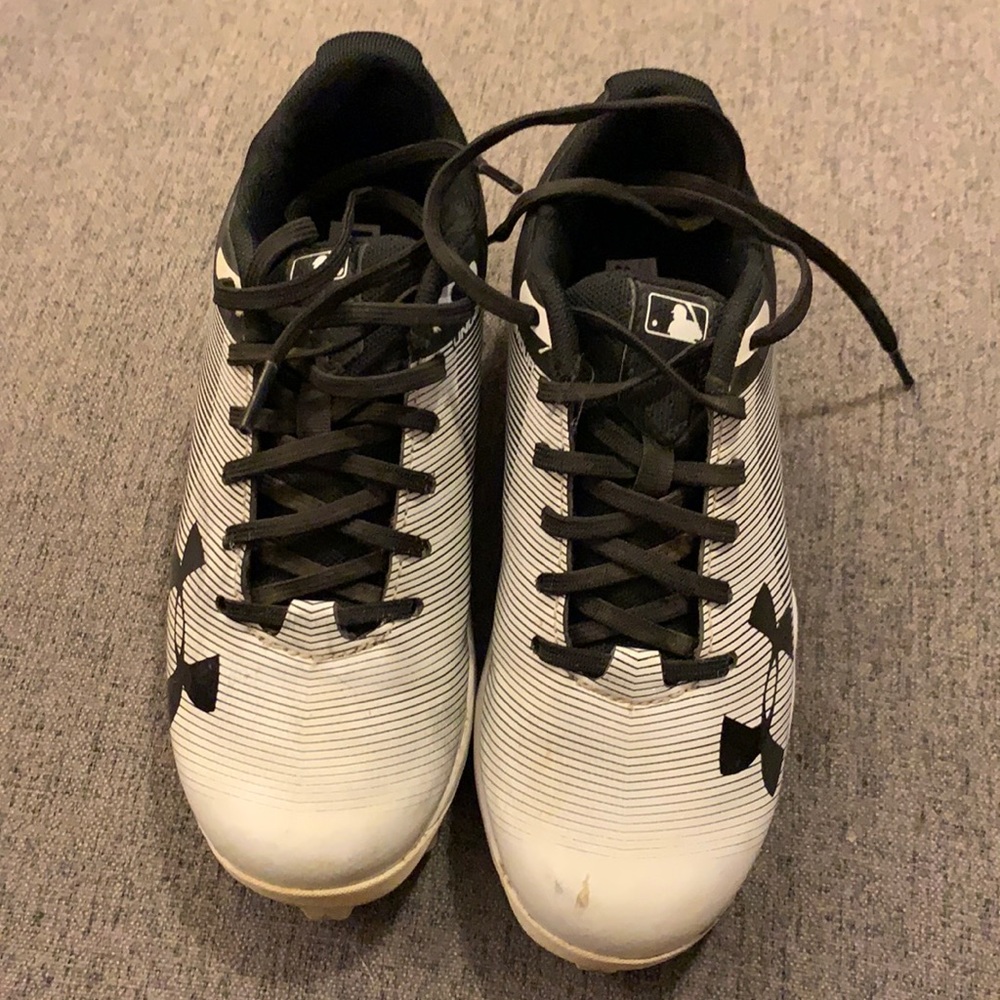 Boys UA Baseball Cleats